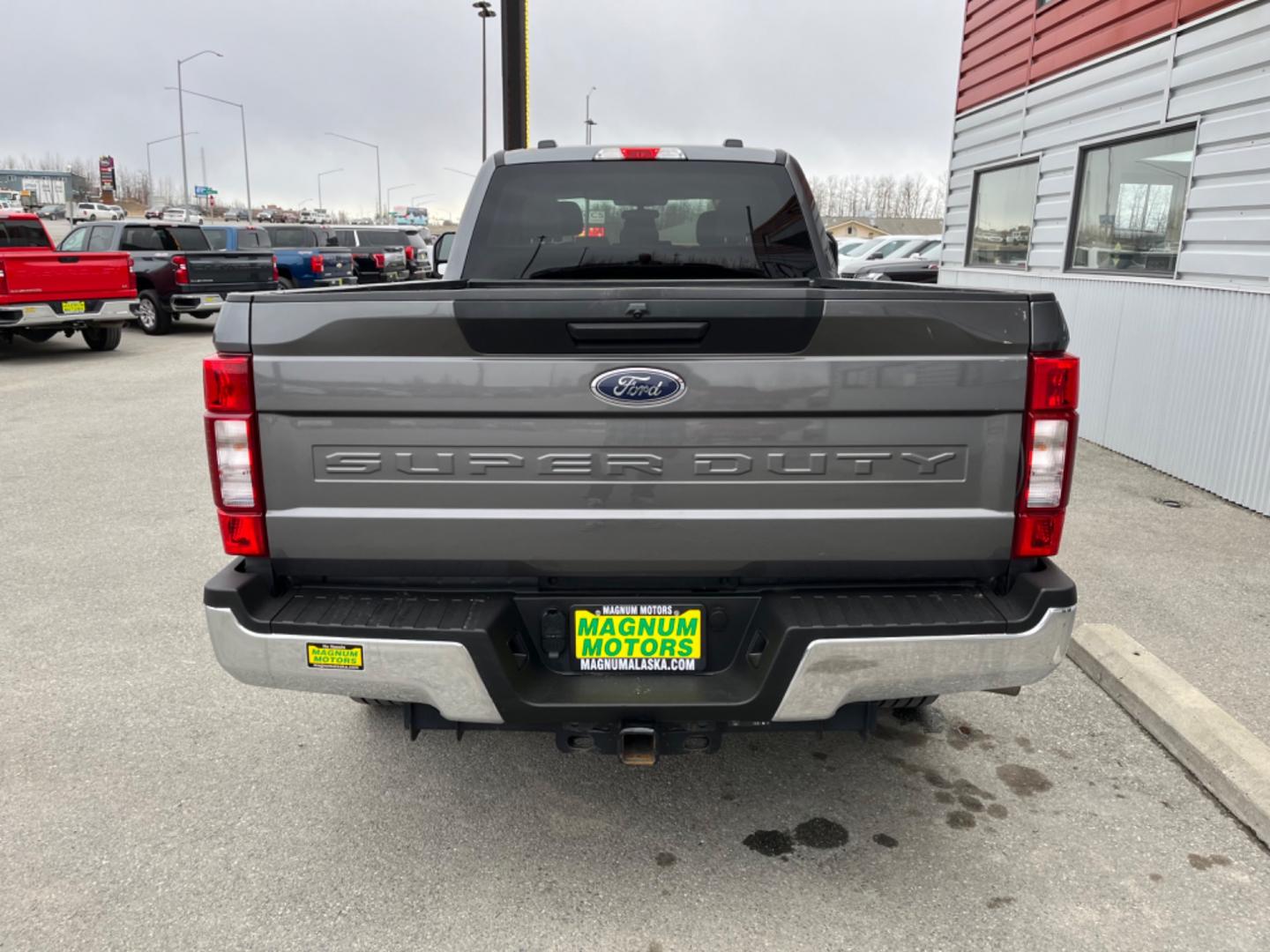 2022 GRAY /Black FORD F-250 SUPER DUT XL (1FT7W2BT2NE) with an 6.7L engine, Automatic transmission, located at 1960 Industrial Drive, Wasilla, 99654, (907) 274-2277, 61.573475, -149.400146 - Photo#3